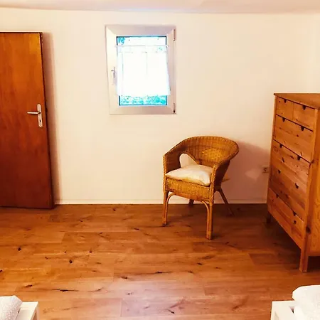 Gemutliches Einfamilienhaus Mit Gartennutzung In * Troisdorf