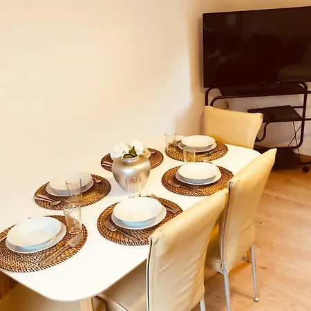 Hébergement de vacances Gemutliches Einfamilienhaus Mit Gartennutzung In *
